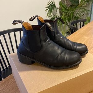 Blundstone Chelsea Boots, women’s size 8